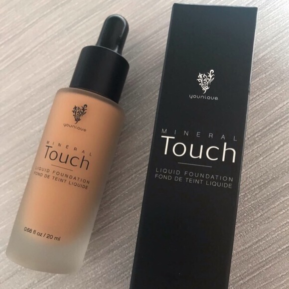 TOUCH MINERAL liquid foundation- Satin